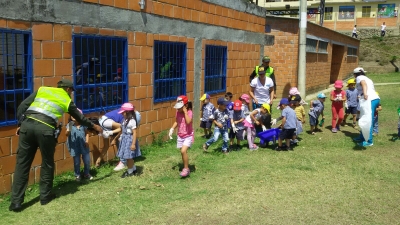 Actividades en torno al ambiente en Suratá