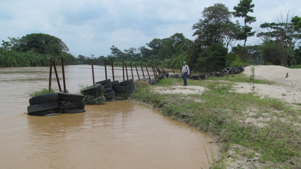 Se realizó monitoreo a la cuenca de los ríos Cáchira y Lebrija para alertar sobre puntos críticos