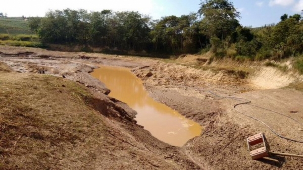 CDMB continúa al frente de la situación de escasez de agua de Lebrija