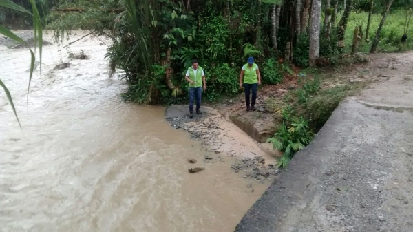 CDMB supervisa puentes afectados por quebrada Santa Cruz