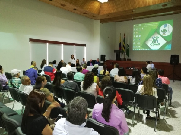 71 Unidades de Producción Minera asesoradas culmina convenio MinMinas y CDMB