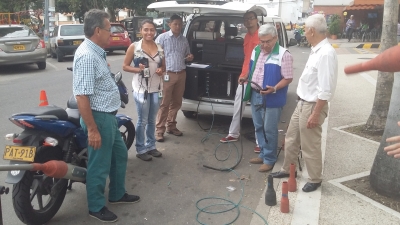 CDMB realiza jornadas de medición de emisiones de gases a vehículos y motos