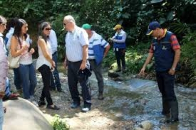 CDMB adelanta campaña “Todos por la quebrada Mensulí”