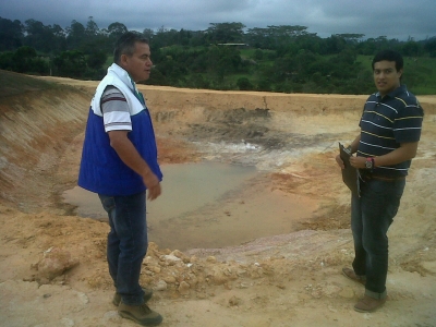 CDMB inmoviliza retroexcavadora y volqueta en la Mesa de Los Santos