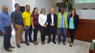 CDMB y PorkColombia articulan acciones para fortalecer a los porcicultores