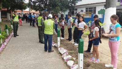 Lagos II recibió material vegetal para sus zonas verdes