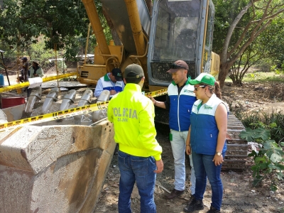 Inmovilizada maquinaria en Bocas
